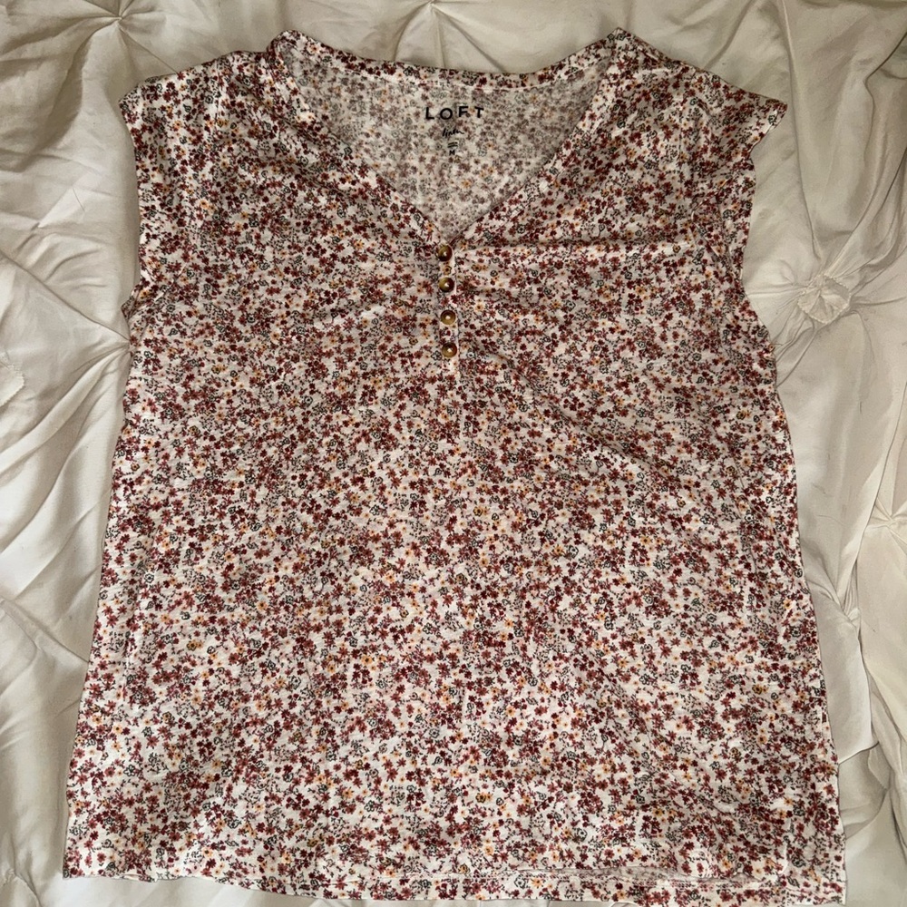Loft  Ditzy Floral V-Neck Buttoned Women's Top 100% Linen Sz Medium - Picture 4 of 6